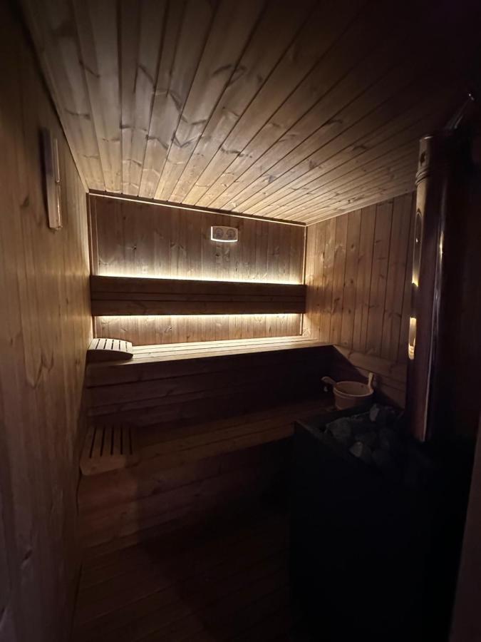 Villa Le Cinema Shiroki Dol Extérieur photo